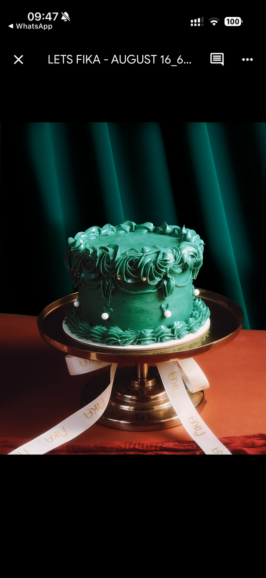 Customizable vintage cake (1.5KG)