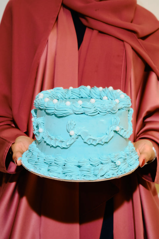Customizable vintage cake